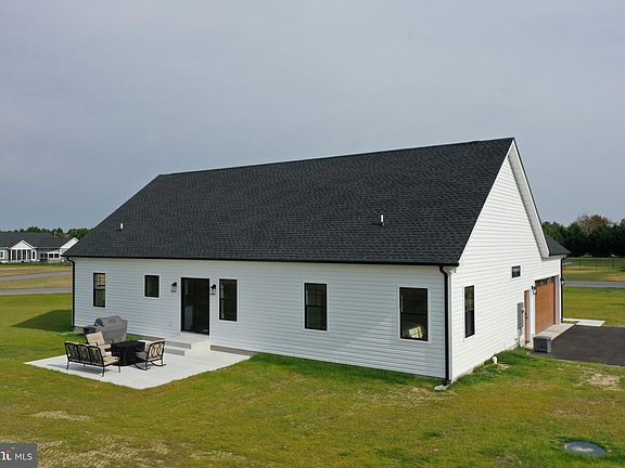 5th image of 106 W Lucky Estates Dr