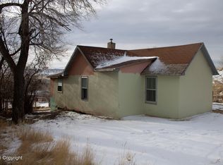 26 W Wolcott St, Newcastle, WY 82701