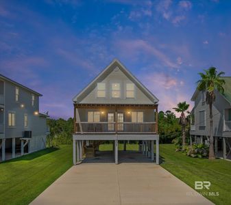 628 W 1st Ave, Gulf Shores, AL, 36542