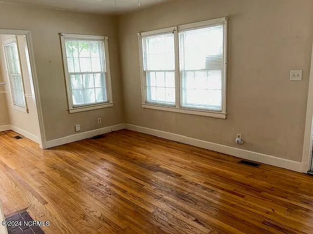 307 Hillcrest Dr — Photo 12