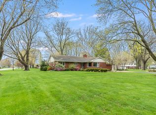 201 Pembroke Ave, Joliet, IL 60433