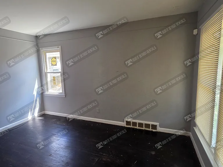 11488 Faust Ave — Photo 5