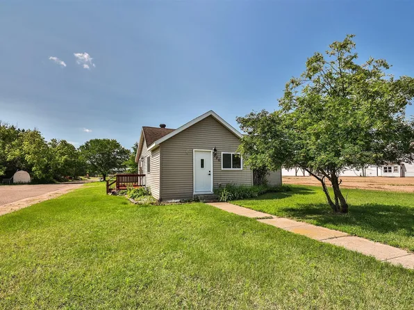 220 8th St E, Park Rapids, MN 56470