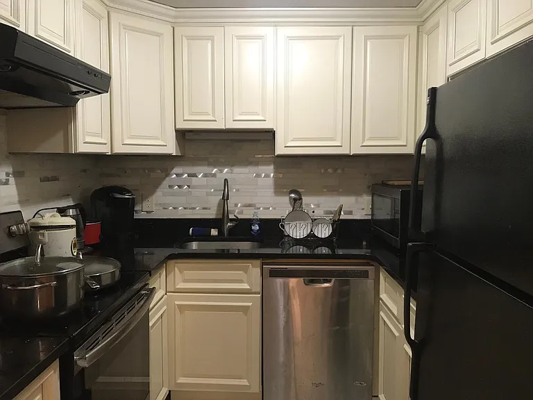17 Cass St #5 — Photo 5