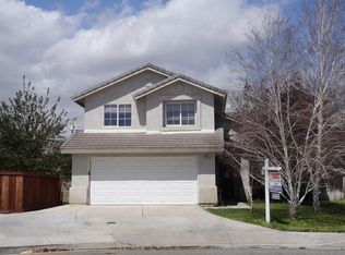 1023 Sycamore Ln, San Jacinto, CA 92582