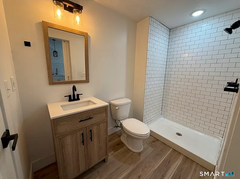 Studio, 1.0 bath, 8160 sqft, $1,550 — Photo 3