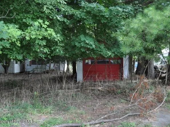 18 Kane Rd, Starlight, PA 18461