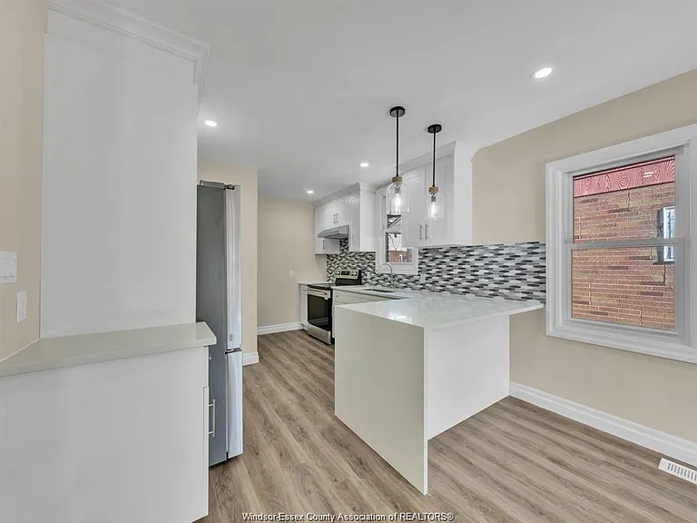 1568 York St — Photo 6