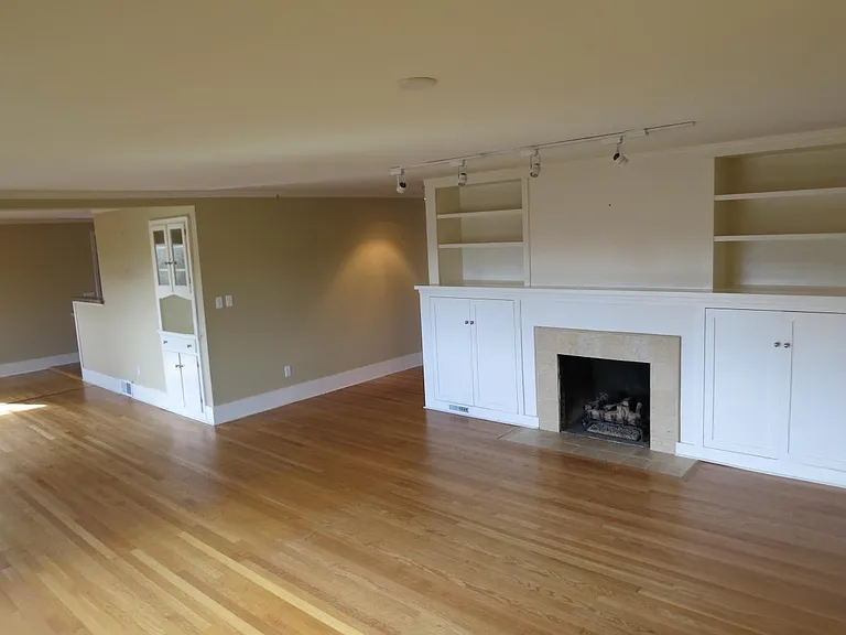10502 Victory Ln NE — Photo 9