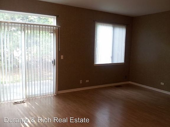 5th image of 1366 Longchamps Ct