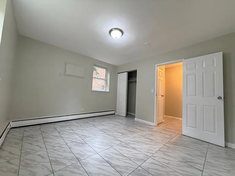 112 Lincoln Ave #6 — Photo 4