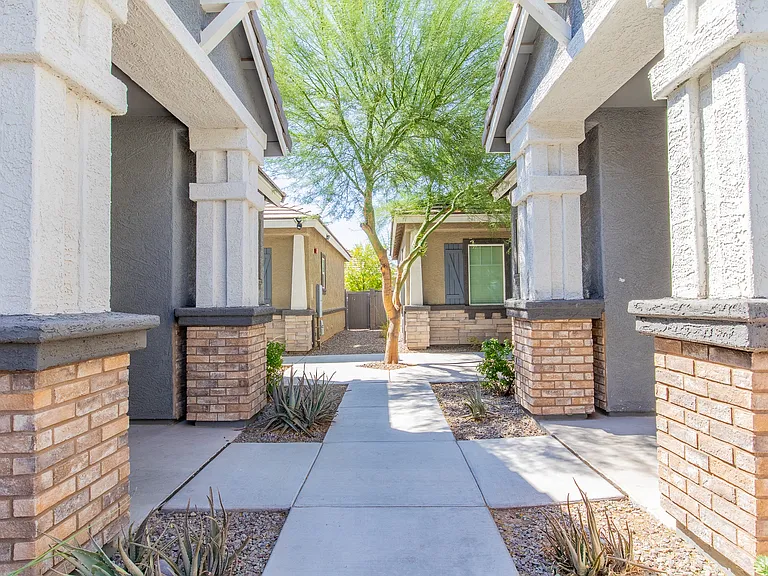 Villas on Olive — Photo 10