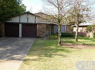 8913 Wilbur St, White Settlement, TX 76108