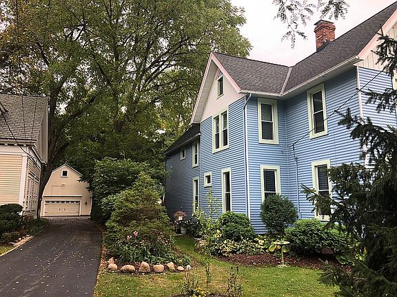 3rd image of 147 South St