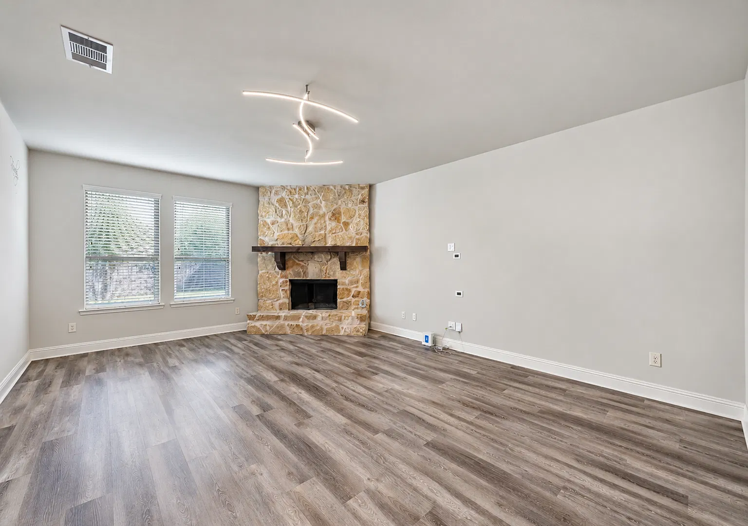 Beautiful 4-Bedroom Home for Rent in McKinney, TX! — Photo 3
