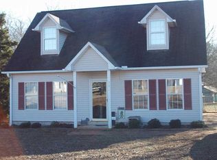 330 Berryhill Dr, Boiling Springs, SC 29316