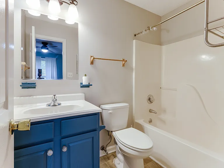 180 Oak Dr — Photo 18