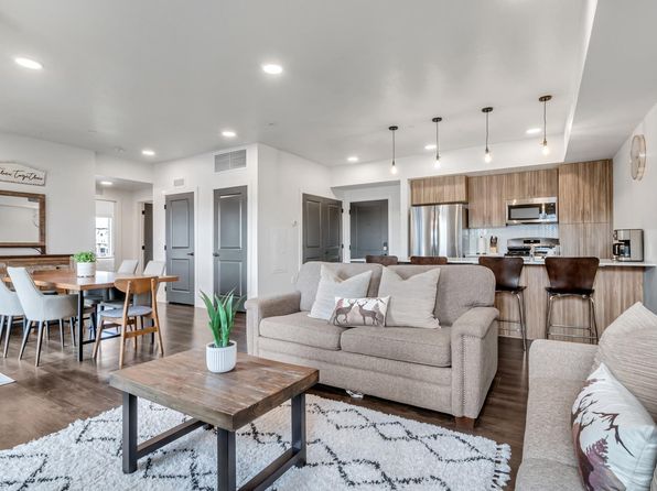 6523 Serviceberry Dr