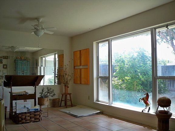 2nd image of 3835 Kenwood Dr