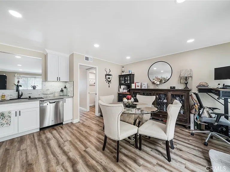700 W Walnut Ave #59 — Photo 7