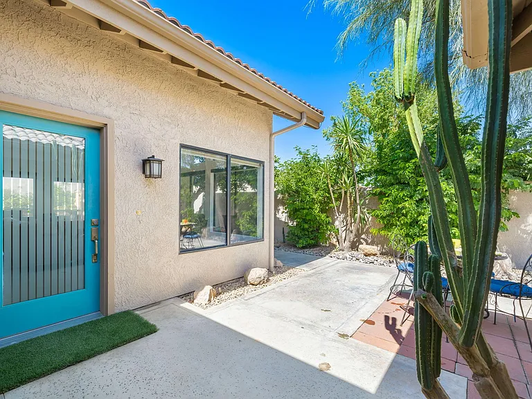 17 Margarita Rd — Photo 6
