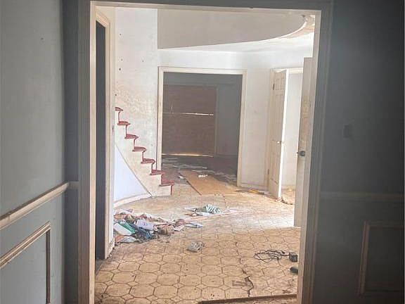 3rd image of 199 Highland Rd