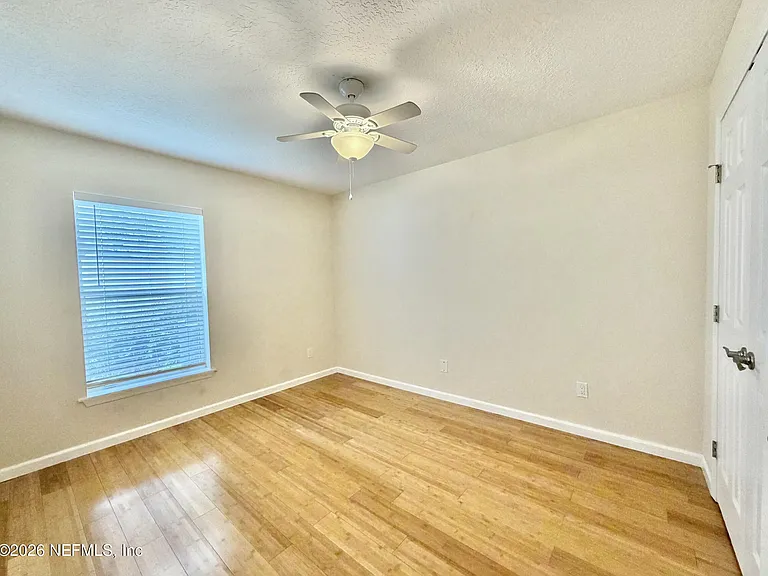 12962 Brians Creek Dr — Photo 32