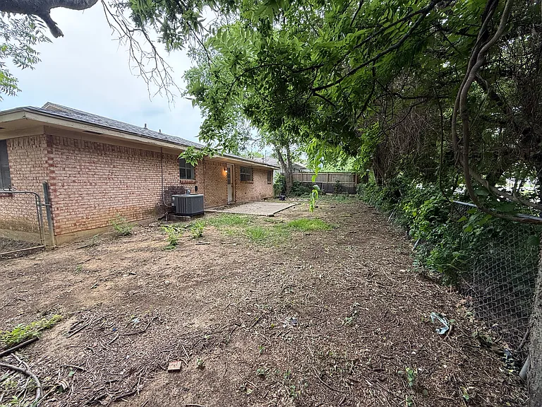 1238 Carla St — Photo 22