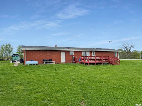 352-1315 East St, Versailles, IL 62378