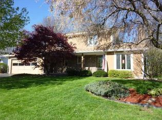 257 Olde Harbour Trl, Rochester, NY 14612