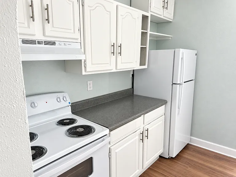 4901 N Central Ave — Photo 3
