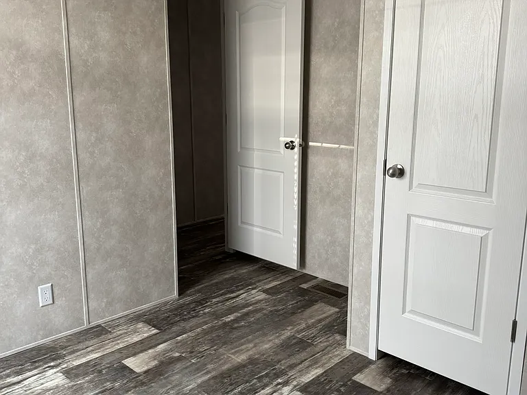 2300 Lafayette Ave #1 — Photo 3