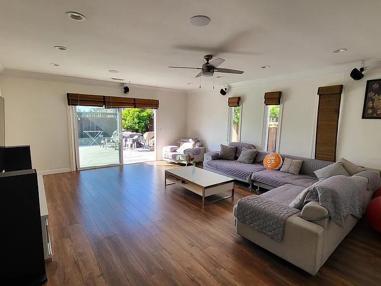 6820 Lancaster Rd — Photo 11