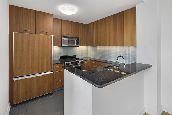 Rented by Compass | media 18