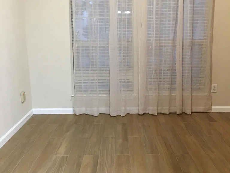 10215 Waterbury Dr — Photo 16
