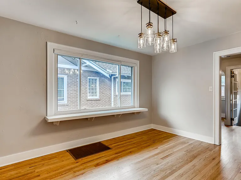 945 N Harrison St — Photo 10