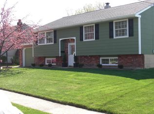 319 Peach Rd, Bellmawr, NJ 08031