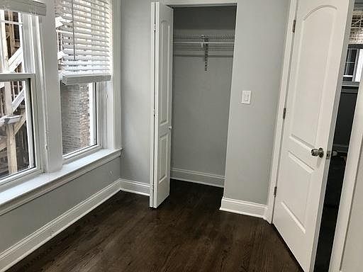 4th image of 1108 W Glenlake Ave