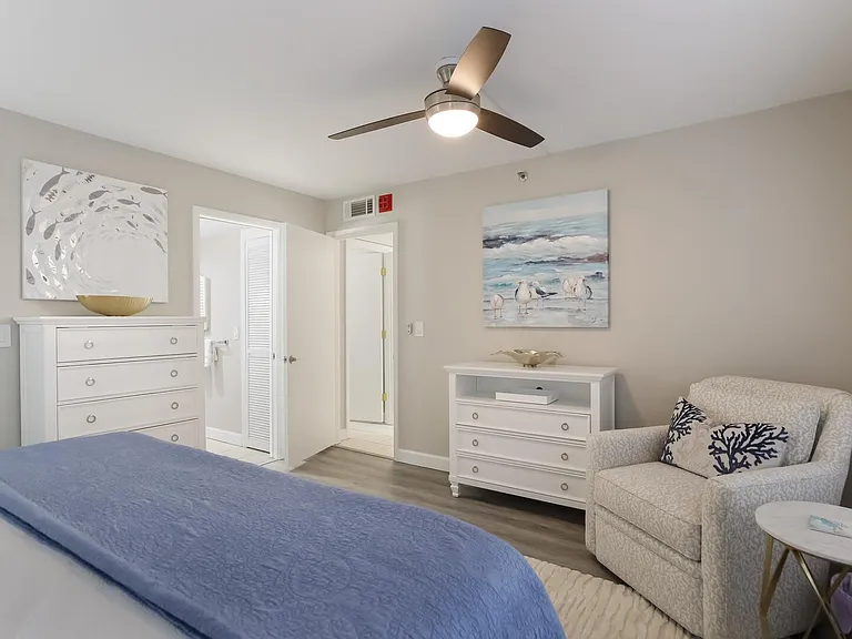 1001 Benjamin Franklin Dr #212 — Photo 14