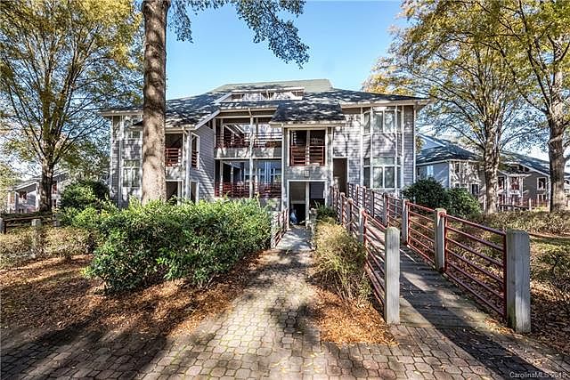 1st image of 602 Lake Club Dr