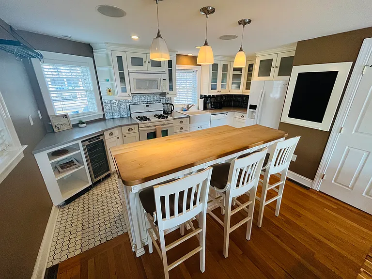 331 Front St — Photo 13