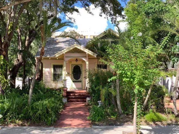 1667 Laurel St, Sarasota, FL 34236