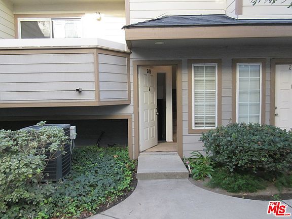 3rd image of 11150 Glenoaks Blvd Unit 249