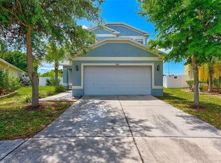 7882 Carriage Pointe Dr, Gibsonton, FL 33534