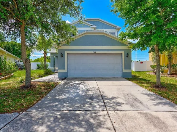 7882 Carriage Pointe Dr, Gibsonton, FL 33534