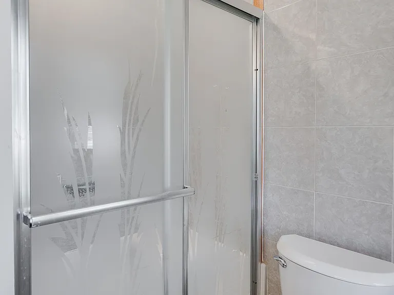 2422 Howard St NE #1 — Photo 16
