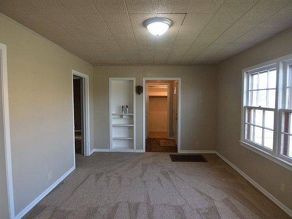 5th image of 305 S Buckeye St