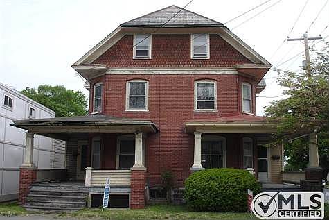 1144 W Main Front View (Right Side)