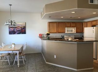6800 Vista Del Norte Rd NE APT 221, Albuquerque, NM 87113