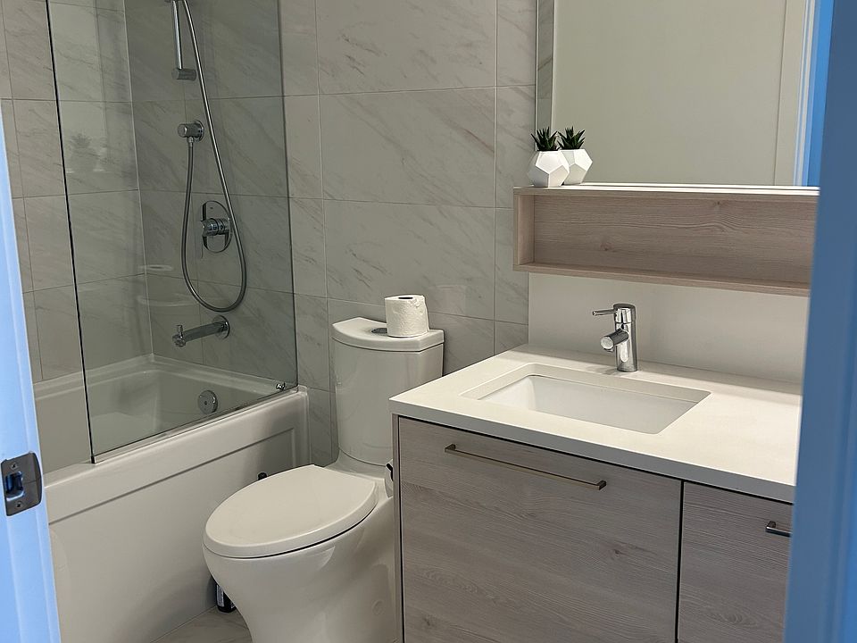 Bathroom with bathtub